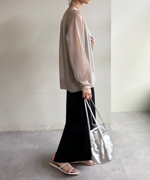SHENERY(シーナリー)の「シアー2WAYニットカーディガン(カーディガン/ボレロ・レディース・ブラック/グレイッシュベージュ/オレンジ・FREE)」の7枚目の写真