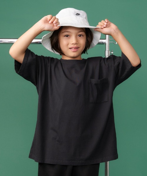 Auntie Rosa Holiday（アンティローザホリデー）の「ピグメントオーバーサイズポケットTEE（Tシャツ/カットソー・キッズ・グリーン/ネイビー/チャコールグレー/ベージュ/ブラック/パープル・130/140/150/160）」の3枚目の写真