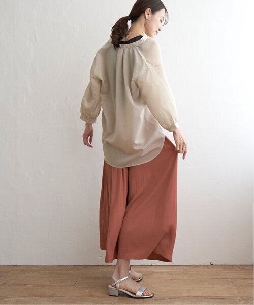 ikka(イッカ)の「シアストライプバンドカラーシャツ(シャツ/ブラウス・レディース・チャコール/ブルー系/ベージュ・M/L/S)」の6枚目の写真
