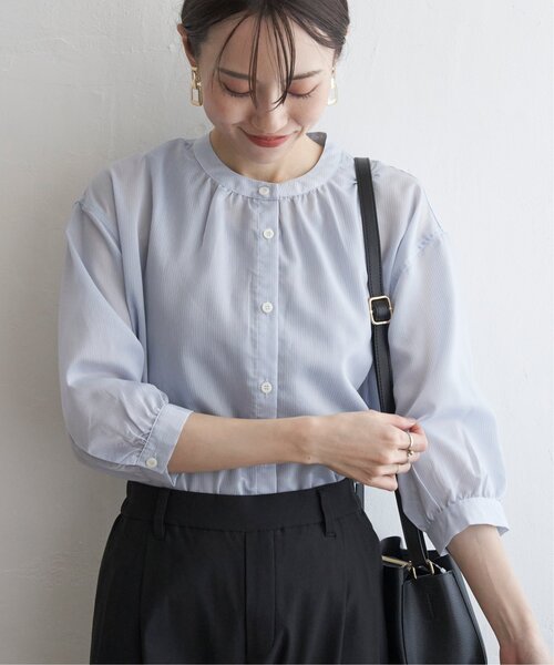 ikka(イッカ)の「シアストライプバンドカラーシャツ(シャツ/ブラウス・レディース・チャコール/ブルー系/ベージュ・M/L/S)」の9枚目の写真