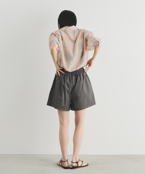 MERLOT(メルロー)の「フロントポケットドロストショートパンツ(その他パンツ・レディース・ベージュ/チャコールグレー・FREE)」の20枚目の写真