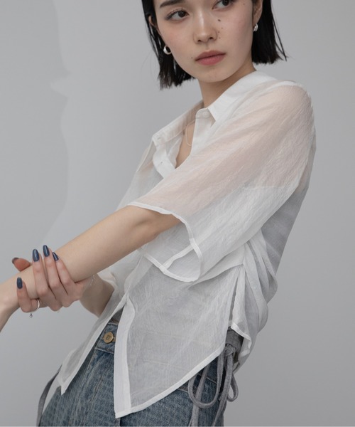 VACANCY（ヴァカンシー）の「タックシアーシャイニーシャツ（シャツ/ブラウス・レディース・ブルー/ブラック/ホワイト・FREE）」の21枚目の写真