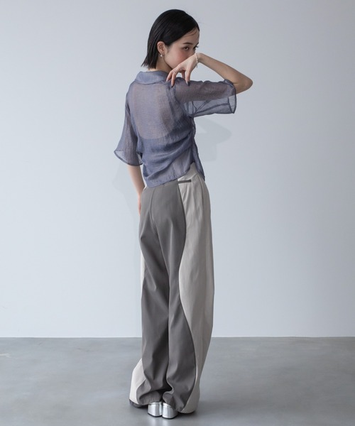 VACANCY（ヴァカンシー）の「タックシアーシャイニーシャツ（シャツ/ブラウス・レディース・ブルー/ブラック/ホワイト・FREE）」の16枚目の写真