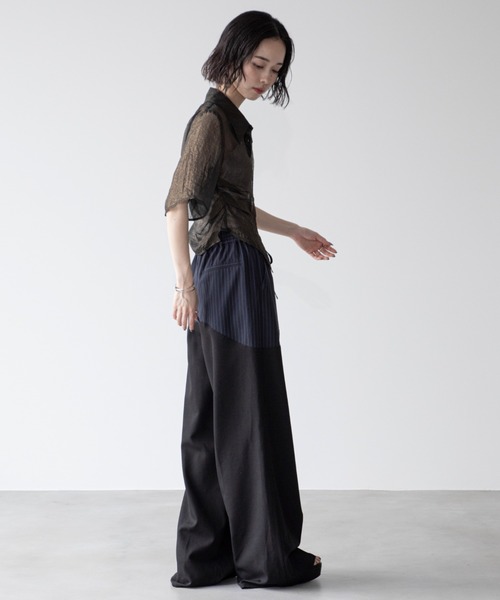 VACANCY（ヴァカンシー）の「タックシアーシャイニーシャツ（シャツ/ブラウス・レディース・ブルー/ブラック/ホワイト・FREE）」の8枚目の写真