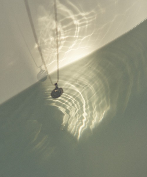 GOLDY（ゴールディ）の「【金属アレルギー軽減】コイン × スネーク チェーン ステンレス ネックレス（ネックレス・レディース・ゴールド/シルバー・FREE）」の3枚目の写真