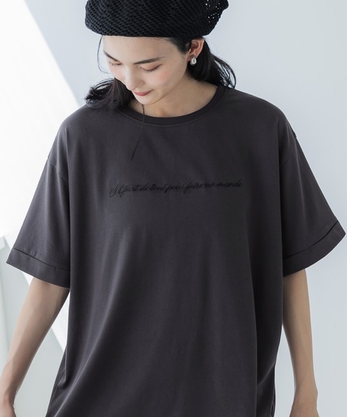coca(coca)(コカ)の「【WEB限定セール】刺繍ロゴサイドスリットTシャツ(Tシャツ/カットソー・レディース・C/D/A/B・M/L)」の3枚目の写真