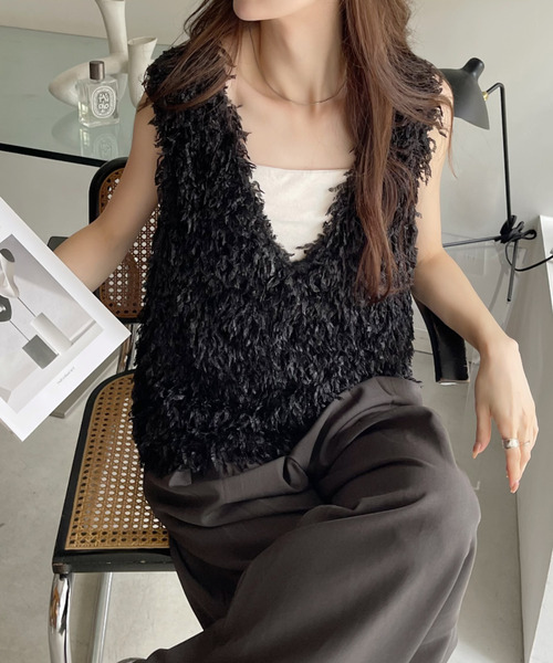 Eclat one（エクラワン）の「【Eclat one】フリンジ ベストトップス（ベスト・レディース・ブラック/ベージュ/ライトグレー/ライトブルー・FREE）」の20枚目の写真