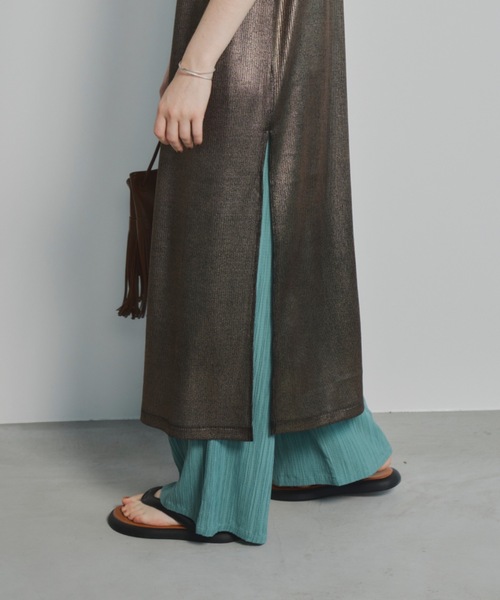 Unitage（ユニテージ）の「メタリックノースリーブシアーOP（ワンピース・レディース・ブラック/ゴールド・FREE）」の3枚目の写真