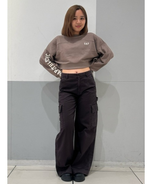 GAP(ギャップ)の「ヴィンテージソフト クロップド GAPロゴ スウェット・トレーナー(スウェット・レディース・ライトグレー/ブラック/ライトブラウン・XS/L/XL/M/XXS/S)」の12枚目の写真