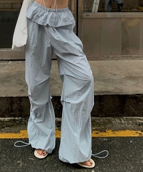 LYEON(リヨン)の「フリルウエストドロストデザインパンツ(その他パンツ・レディース・ベージュ/ブルー/ブラック・FREE)」の10枚目の写真