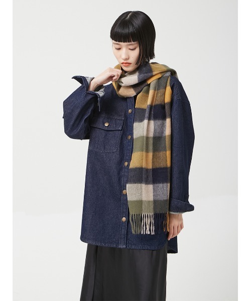 Barbour（バブアー）の「ラム ウール タッターソール マフラー（マフラー・レディース・グレー/レッド/ネイビー・FREE）」の7枚目の写真