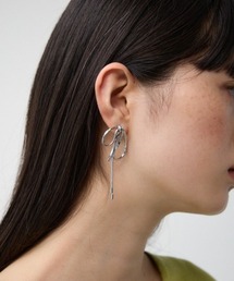 AZUL by moussy | リボンシェイプメタルピアス(ピアス（両耳用）)