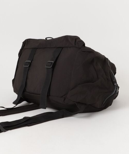 clear（クリア）の「ナイロンリュックサック [収納力抜群 軽量 大容量 通学]≪2024AW新作≫（バックパック/リュック・レディース・ブラック/アイボリー/カーキ・F）」の12枚目の写真