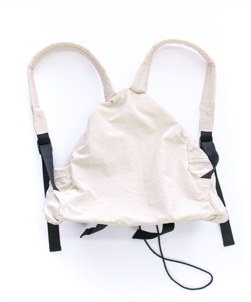 clear（クリア）の「ナイロンリュックサック [収納力抜群 軽量 大容量 通学]≪2024AW新作≫（バックパック/リュック・レディース・ブラック/アイボリー/カーキ・F）」の6枚目の写真