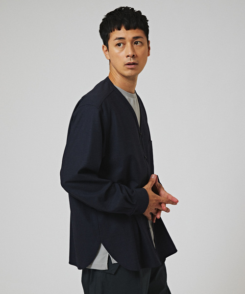 EDIFICE（エディフィス）の「2WAY ストレッチ ウール Vネックシャツ（シャツ/ブラウス・メンズ・ブラック/ネイビー/ブラウン・SMALL/MEDIUM/LARGE）」の18枚目の写真