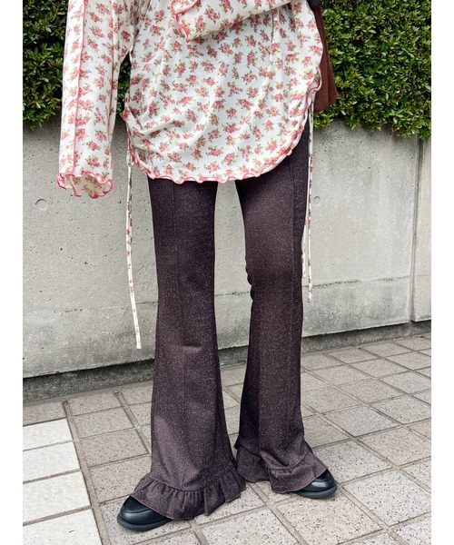 WC（ダブル シー）の「グリッターフリルフレアパンツ（その他