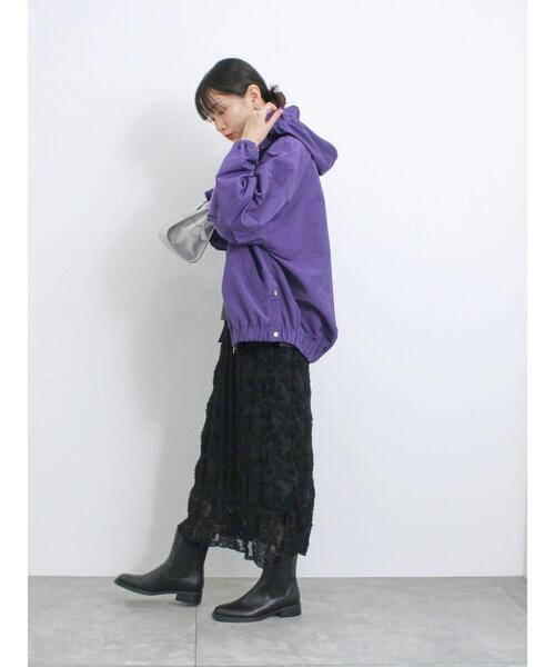 Samansa Mos2 blue(サマンサモスモスブルー)の「撥水マウンテンパーカー(ブルゾン・レディース・カーキ/チャコールグレー/パープル・F)」の4枚目の写真