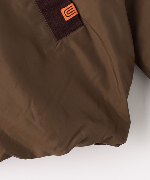 UNIVERSAL OVERALL（ユニバーサルオーバーオール）の「【別注】＜UNIVERSAL OVERALL＞コーデュロイ パファージャケット / キッズ 140cm-160cm（ブルゾン・キッズ・オリーブ/ブラック・L(160cm)/M(140-150cm)）」の8枚目の写真