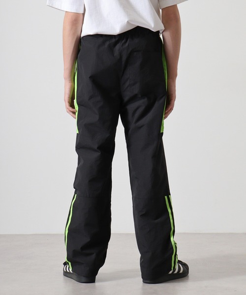 BAY CREST(ベイクレスト)の「Cyber nylon pants / サイバー切替ナイロンパンツ unisex(その他パンツ・メンズ・ホワイト×ブラック/ブラック×グリーン/ブラック×ホワイト・M/L)」の9枚目の写真