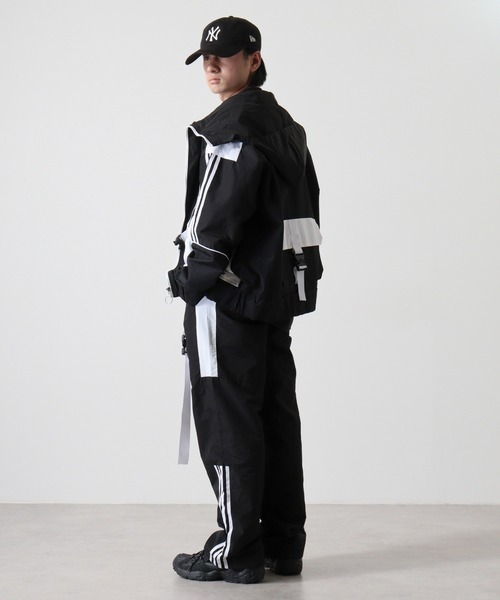 BAY CREST(ベイクレスト)の「Cyber nylon pants / サイバー切替ナイロンパンツ unisex(その他パンツ・メンズ・ホワイト×ブラック/ブラック×グリーン/ブラック×ホワイト・M/L)」の4枚目の写真