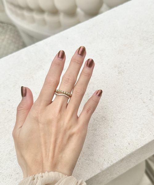 ciite'(シーテ)の「wave bijou ring(リング・レディース・ゴールド・FREE)」の3枚目の写真