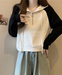 ハーフジップラグランフードパーカー