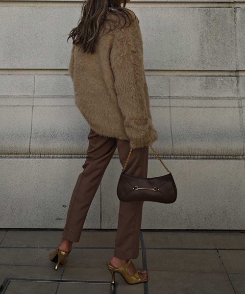 esutoreja（エストレジャ）の「Vネックモヘアニット（ニット/セーター・レディース・ベージュ/ブルー/チャコール・FREE）」の20枚目の写真