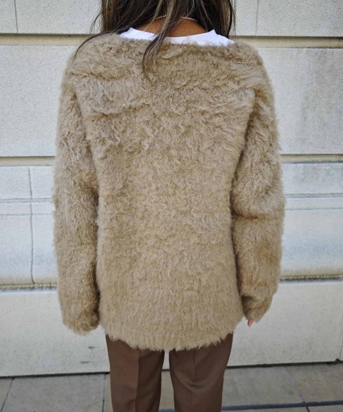 esutoreja（エストレジャ）の「Vネックモヘアニット（ニット/セーター・レディース・ベージュ/ブルー/チャコール・FREE）」の8枚目の写真