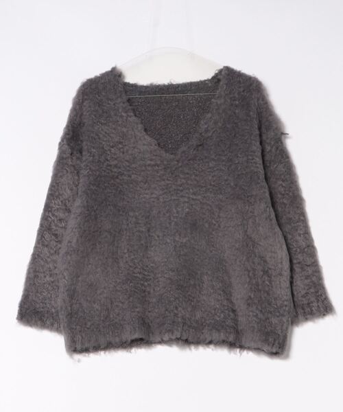 esutoreja（エストレジャ）の「Vネックモヘアニット（ニット/セーター・レディース・ベージュ/ブルー/チャコール・FREE）」の4枚目の写真