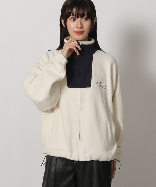 LAKOLE（ラコレ）の「刺繍ロゴフリースジャケット / 231681（その他アウター・レディース・グリーン/アイボリー/ネイビー・FREE）」の2枚目の写真