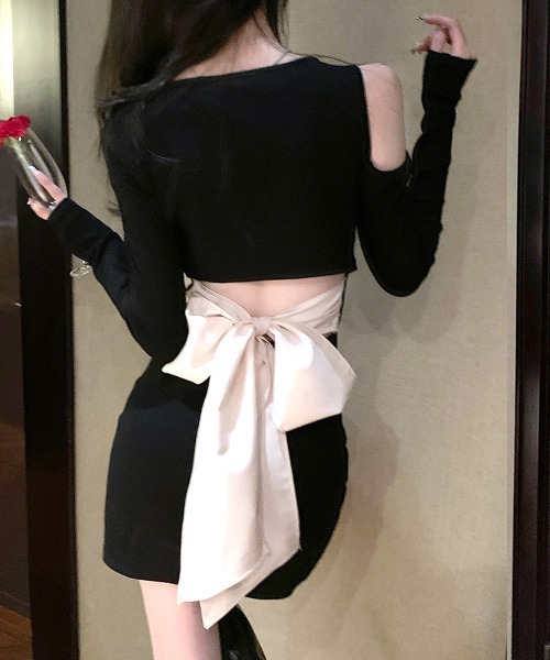 REMUR(レミュール)の「BACKリボン付きミニワンピース(ワンピース・レディース・ブラック・M/L/S)」の9枚目の写真
