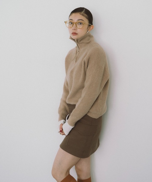 HANNE（アン）の「ジップアップタートルネックニットプルオーバー（ニット/セーター・レディース・アイボリー/グレー/ブラウン・FREE）」の5枚目の写真