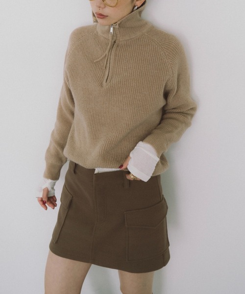 HANNE（アン）の「ジップアップタートルネックニットプルオーバー（ニット/セーター・レディース・アイボリー/グレー/ブラウン・FREE）」の6枚目の写真