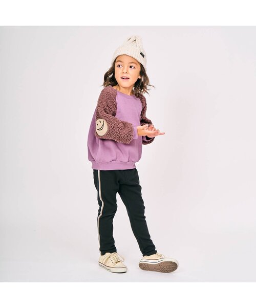 F.O.KIDS（エフオーキッズ）の「袖ボアFOスマイルパッチトレーナー（スウェット・キッズ・ブラック/ブルー/キナリ/ラベンダー・80/90/100/110/120/130/140）」の5枚目の写真