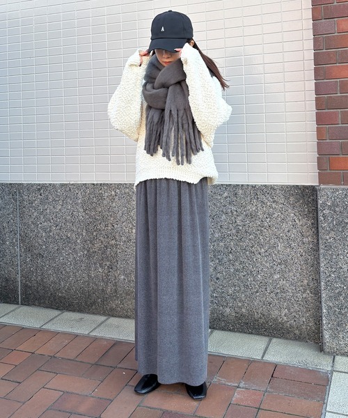 ISOOK（アイスー）の「【ISOOK / アイスー】リブタイトロングスカート / リブニット ナロースカート カラースカート  ZOZOTOWN限定（スカート・レディース・ブルー/チャコール/ブラック・FREE）」の8枚目の写真