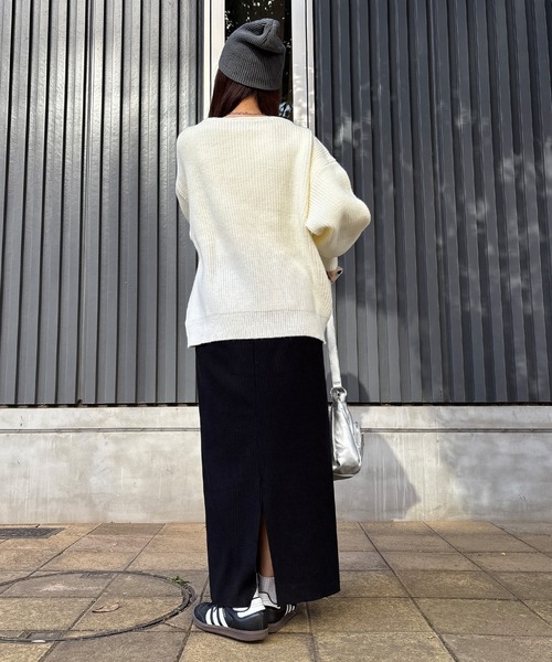 ISOOK（アイスー）の「【ISOOK / アイスー】リブタイトロングスカート / リブニット ナロースカート カラースカート  ZOZOTOWN限定（スカート・レディース・ブルー/チャコール/ブラック・FREE）」の4枚目の写真