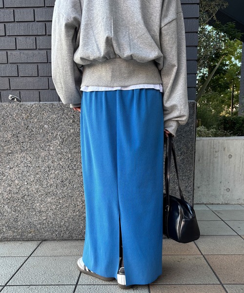 ISOOK（アイスー）の「【ISOOK / アイスー】リブタイトロングスカート / リブニット ナロースカート カラースカート  ZOZOTOWN限定（スカート・レディース・ブルー/チャコール/ブラック・FREE）」の12枚目の写真