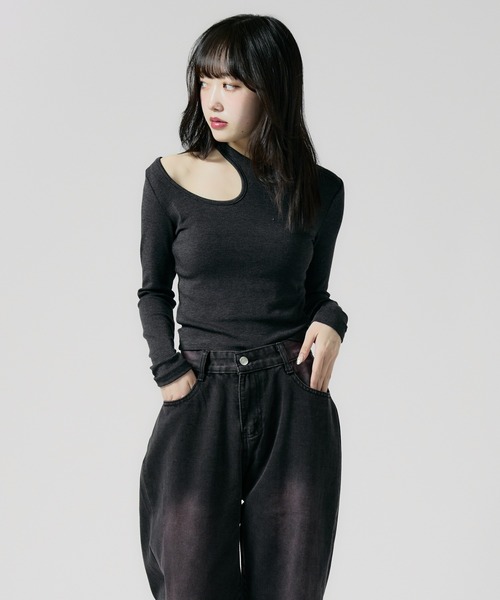 Chick(チック)の「one-shoulder cut and sewn / ワンショルダー風 カットソー(Tシャツ/カットソー・レディース・ホワイト/グレー/ブラック/レッド・FREE)」の16枚目の写真