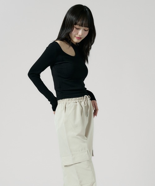 Chick(チック)の「one-shoulder cut and sewn / ワンショルダー風 カットソー(Tシャツ/カットソー・レディース・ホワイト/グレー/ブラック/レッド・FREE)」の12枚目の写真
