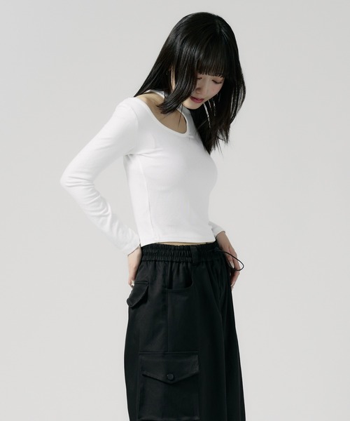 Chick(チック)の「one-shoulder cut and sewn / ワンショルダー風 カットソー(Tシャツ/カットソー・レディース・ホワイト/グレー/ブラック/レッド・FREE)」の7枚目の写真
