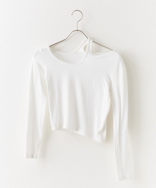 Chick(チック)の「one-shoulder cut and sewn / ワンショルダー風 カットソー(Tシャツ/カットソー・レディース・ホワイト/グレー/ブラック/レッド・FREE)」の5枚目の写真