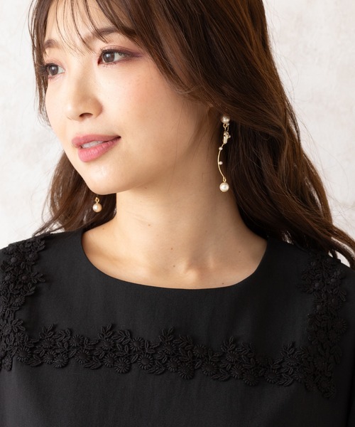美品✨ローズティアラ　大きいサイズ　花柄デニムワンピース　金ボタン　42 セール】 【セットアップ対応】おとなデニムワンピース （ミニ丈