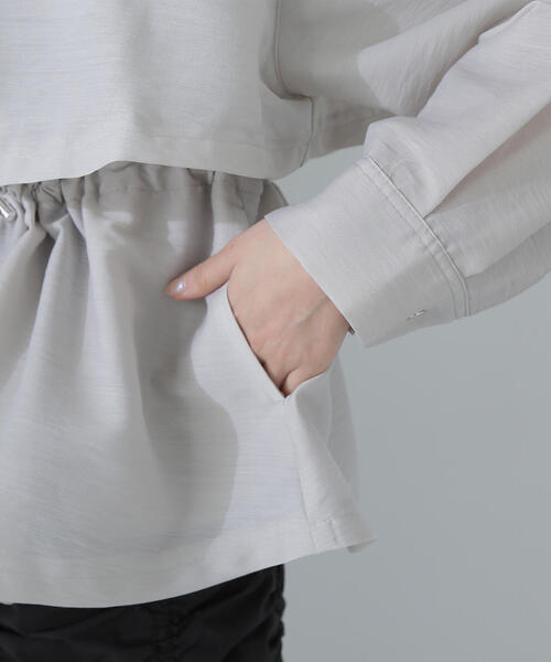 NATURAL BEAUTY BASIC(ナチュラルビューティーベーシック)の「◇フーディードロストブルゾン(ブルゾン・レディース・ベージュ/ブラック/オフホワイト・MEDIUM/SMALL)」の4枚目の写真