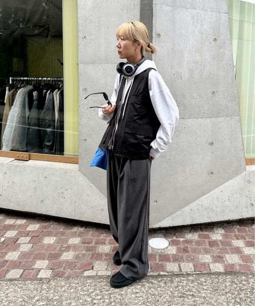 feepur(フェピュール)の「ポケットワークベスト(ベスト・レディース・ブラック/ベージュ/アイボリー・MEDIUM)」の14枚目の写真