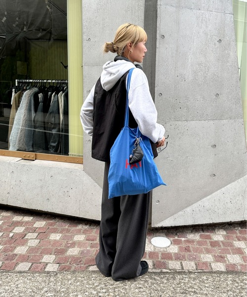 feepur(フェピュール)の「ポケットワークベスト(ベスト・レディース・ブラック/ベージュ/アイボリー・MEDIUM)」の15枚目の写真