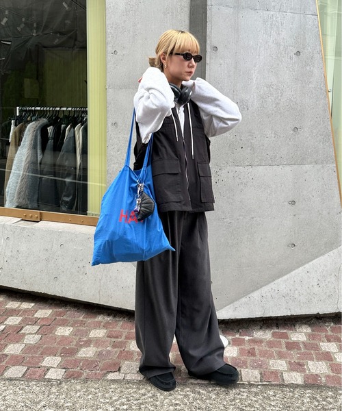 feepur(フェピュール)の「ポケットワークベスト(ベスト・レディース・ブラック/ベージュ/アイボリー・MEDIUM)」の19枚目の写真