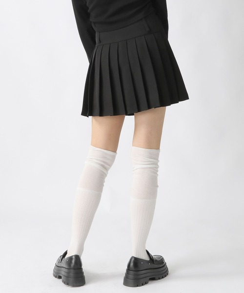 FOREVER 21（フォーエバー トゥエンティーワン）の「【2025SS】プレッププリーツミニスカート（スカート・レディース・ブラック/グレー・SMALL/MEDIUM）」の21枚目の写真