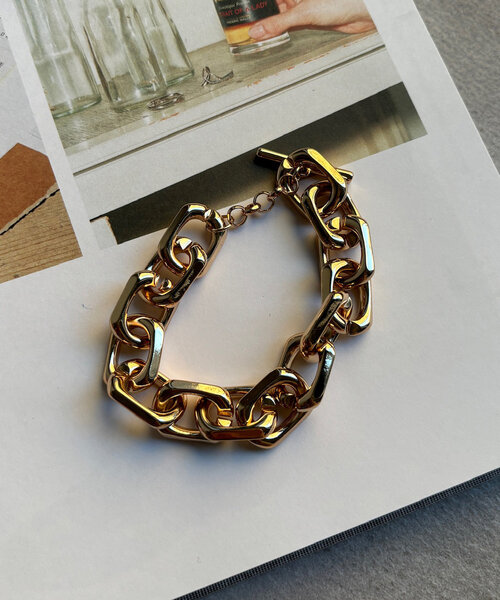 DouDou(ドゥドゥ)の「スクエアボリュームチェーンブレスレット(ブレスレット・レディース・ゴールド/シルバー・FREE)」の10枚目の写真