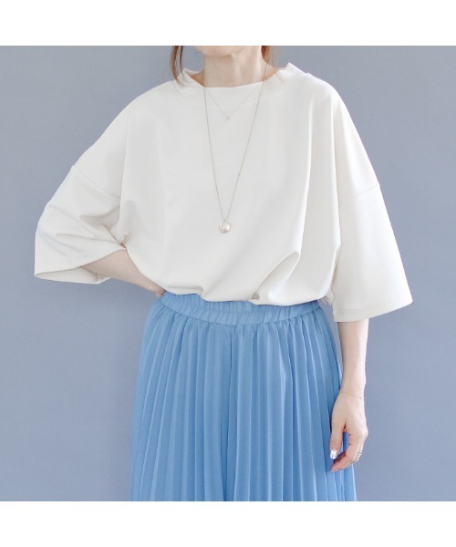 aquagarage(アクアガレージ)の「梨地ボトルネックプルオーバー(Tシャツ/カットソー・レディース・ブラック/アイボリー/ベージュ/オレンジ・L/M)」の5枚目の写真