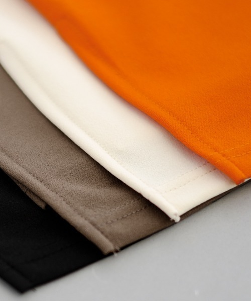 aquagarage(アクアガレージ)の「梨地ボトルネックプルオーバー(Tシャツ/カットソー・レディース・ブラック/アイボリー/ベージュ/オレンジ・L/M)」の6枚目の写真